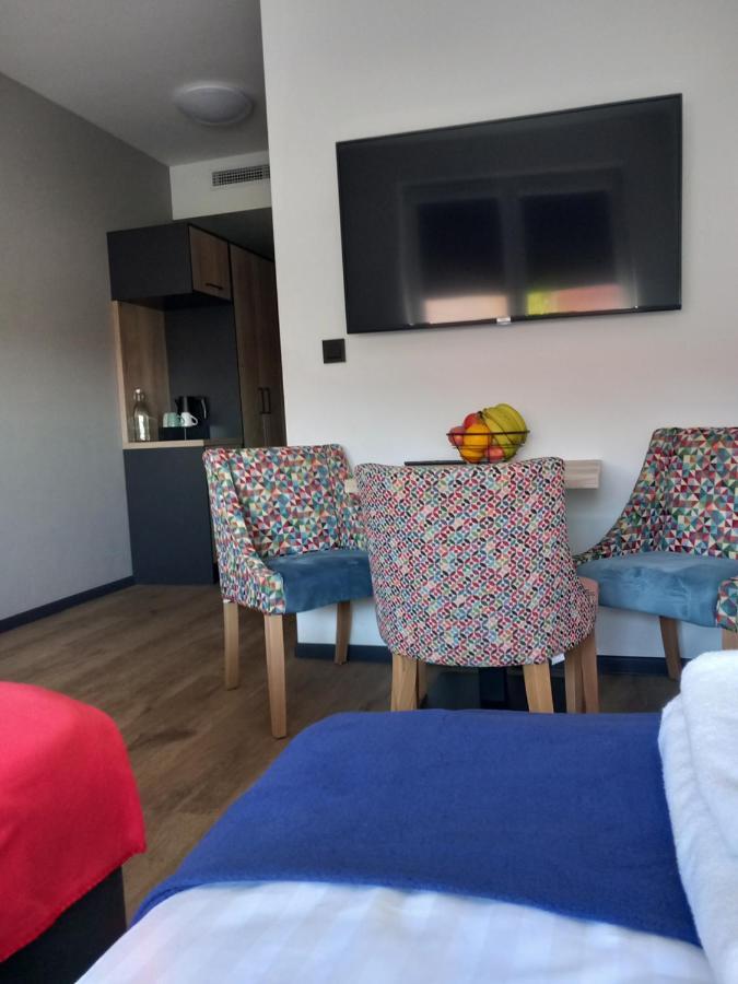 Jura Hotel Osiek Олькуш Экстерьер фото